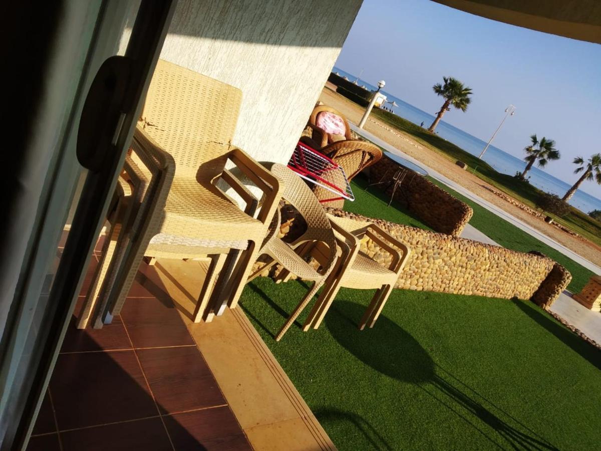 Seaview Chalets In Porto South Beach - Families Only Айн-Сохна Экстерьер фото