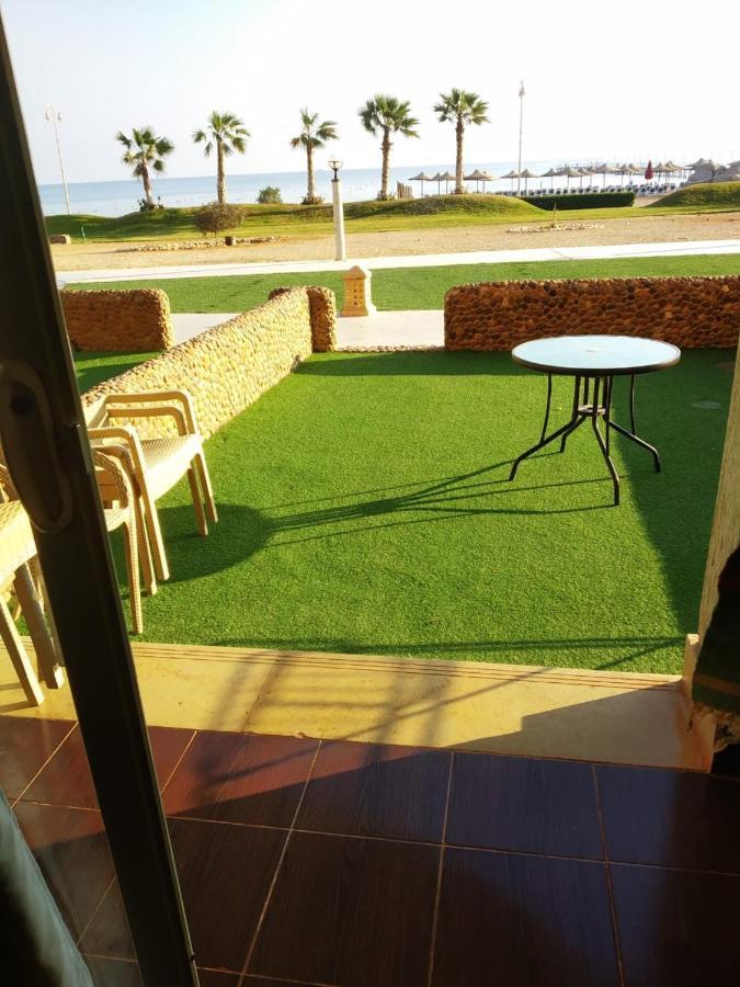 Seaview Chalets In Porto South Beach - Families Only Айн-Сохна Экстерьер фото