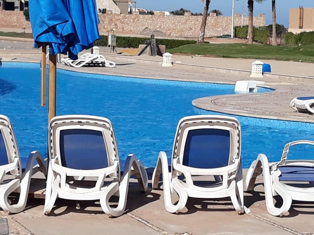 Seaview Chalets In Porto South Beach - Families Only Айн-Сохна Экстерьер фото